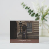 Carte postale Buckingham Palace (Debout devant)