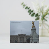 Carte postale Buckingham Palace (Debout devant)