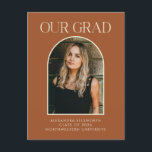 Carte Postale Budget Moderne Photo Terracotta Arch Graduation<br><div class="desc">Budget Élégant moderne en terre cuite Arch Faire-part de diplôme Carte postale</div>