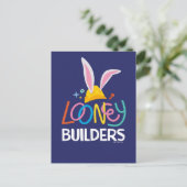 Carte Postale BUGS BUNNY BUILDERS™| Hard Hat Stacked Logo (Debout devant)
