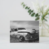 Carte Postale Buick Car dans un Junkyard (Debout devant)