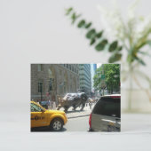 CARTE POSTALE BULL ON BROADWAY (Debout devant)