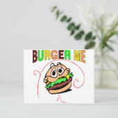 Carte Postale Burger Me (Debout devant)