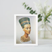 Carte Postale Buste de la reine Nefertiti, du studio de la sc (Debout devant)