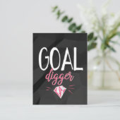 Carte Postale But Digger, fille motivée (Debout devant)