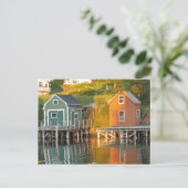 Carte Postale Cabanes de homard (Debout devant)