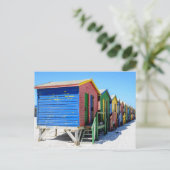 Carte Postale Cabanes de plage colorées (Debout devant)