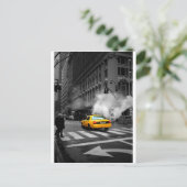 Carte Postale Cabine jaune de New York (Debout devant)