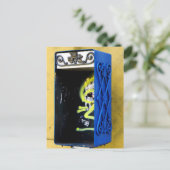 Carte Postale Cabine téléphonique abandonnée (Debout devant)