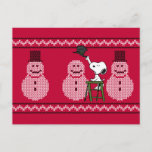 Carte Postale cacahuètes | Snoopy Christmas Sweater Snowman<br><div class="desc">Célébrez les fêtes et votre amour des cacahuètes avec ce pull de Noël moche avec Snoopy et une rangée de bonhommes de neige.</div>