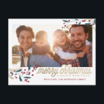 Carte Postale Cadre photo Gold Red Berries | Joyeux Noël<br><div class="desc">Cette carte fantaisiste et festive de Noël avec cadre photo,  fraises d'hiver et dit Joyeux Noël et Bonne Année! Ajoutez une deuxième photo,  votre adresse de retour et un message personnalisé pré-imprimé pour un envoi facile et rapide par carte de vacances.</div>