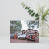 Carte Postale Café Casquette de neige, Route 66, Seligman, Arizo (Debout devant)