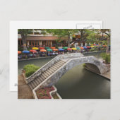 Carte Postale Café extérieur le long de River Walk et pont sur 2 (Devant / Derrière)