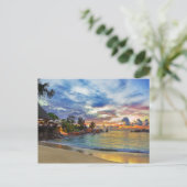 Carte Postale Café Sur La Plage Tropicale Au Coucher Du Soleil (Debout devant)