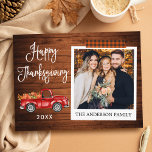 Carte Postale Calliage Plaid Craft Bande Thanksgiving Camion<br><div class="desc">Script Moderne De Calligraphie Amusante. Bon thanksgiving Instant Camera Style Photo Holiday La carte postale comprend la bande d'Orange Plaid Craft et l'aquarelle Vintage Camion Rouge avec Citrouilles. Bois rustique.</div>