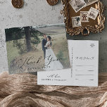 Carte Postale Calligraphie délicate Lumière Photo superposition<br><div class="desc">Cette délicate calligraphie légère couverture photo merci carte postale est parfait pour un mariage moderne. Le design minimaliste romantique présente une belle et élégante typographie noire sur un arrière - plan photo au look épuré et simple. Personnalisez le dos de la carte postale avec vos noms, votre adresse de retour...</div>