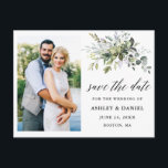Carte Postale Calligraphie verte Enregistrer la photo Date<br><div class="desc">Calligraphie moderne Script Elégant Aquarelle Botanique Verdure Mariage Faire-part Photo Enregistrer La Date Carte postale comprend des feuilles d'eucalyptus,  un feuillage botanique vert,  des feuilles bleus poussiéreux et d'autres belles verdure botanique.</div>
