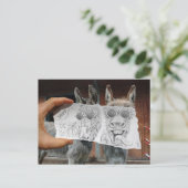 Carte Postale Caméra Crayon Vs - Dingue (Debout devant)