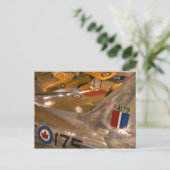 Carte Postale Canada, Alberta, Calgary : Aero Space Museum (Debout devant)