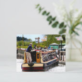 CARTE POSTALE CANAUX (Debout devant)