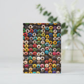 Carte Postale Canettes de peinture à Spray (Debout devant)