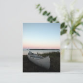 Carte Postale Canoë sur la plage (Debout devant)