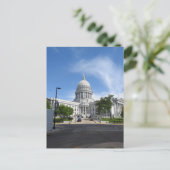 Carte Postale Capitole d'Etat à Madison, Wisconsin (Debout devant)
