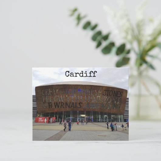 Carte postale Cardiff (Debout devant)