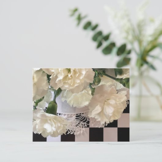Carte postale Carnations blanches (Debout devant)