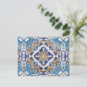 Carte Postale Carreaux bleus (Debout devant)