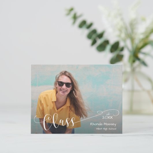 Carte Postale Carton d'invitation à une fête de remise de diplôm (Debout devant)