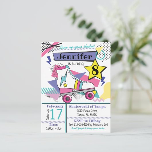 Carte Postale Carton d'invitation d'anniversaire pour une fête r (Debout devant)