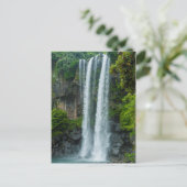 Carte Postale Cascade de Jeongbang, Corée du Sud (Debout devant)