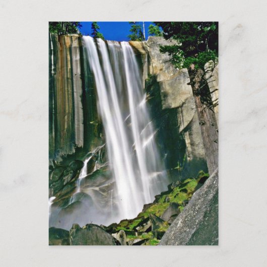 Carte Postale Cascade Sur Des Falaises Rocheuses (Devant)