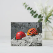 Carte Postale Casques d'Escalade sur un rocher (Debout devant)