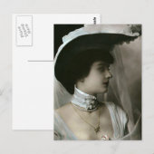 Carte Postale Casquette de plume et choker de dentelle (Devant / Derrière)