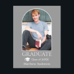 Carte Postale Casquette moderne Arch Grad Photo Grey Graduation<br><div class="desc">Cadre photo Arc moderne - Photo Faire-part Postcard - Grey - Graduation Cap</div>