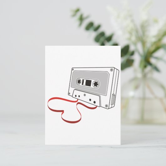 Carte Postale cassette audio (Debout devant)