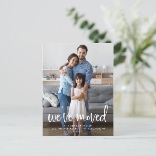 Carte Postale Casual Script | Photo Moving Faire-part (Debout devant)