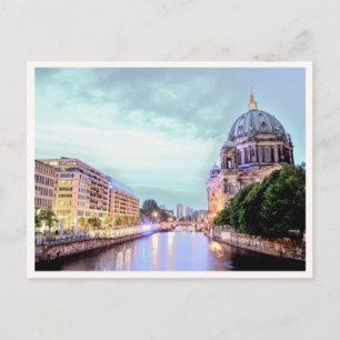 Carte Postale Cathédrale de Berlin au bord de la rivière Spree l