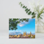 Carte Postale Cathédrale de Saint-Jacques-de-Compostelle (Debout devant)