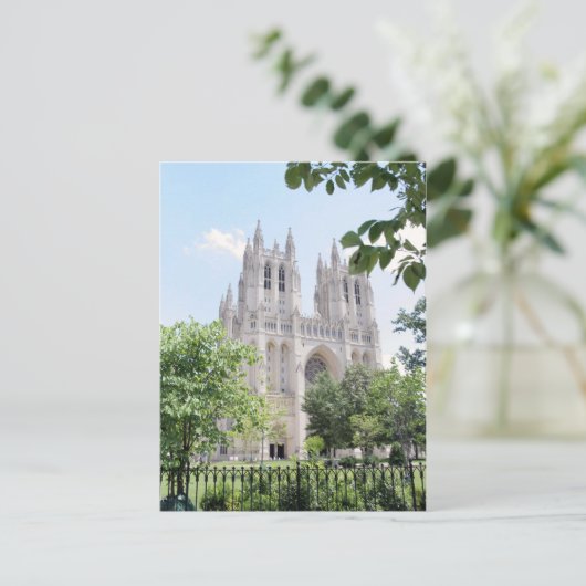 Carte Postale Cathédrale nationale (Debout devant)