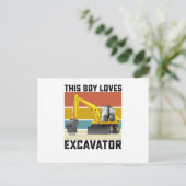 Carte Postale Ce garçon aime les excavatrices (Debout devant)