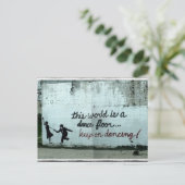 Carte Postale Ce monde est une piste de danse (Debout devant)