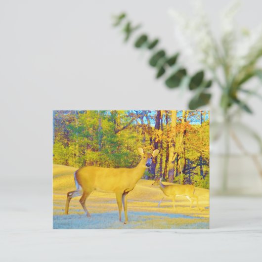 Carte Postale Cerf de couleur moutarde avec bleu clair (Debout devant)