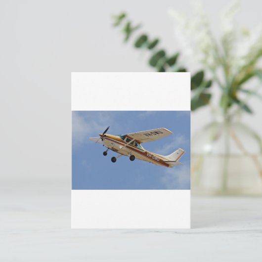 Carte Postale Cessna (Debout devant)