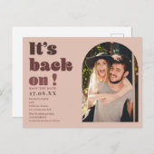 Carte Postale C'est de retour sur la photo de script rouge vif e (Devant / Derrière)