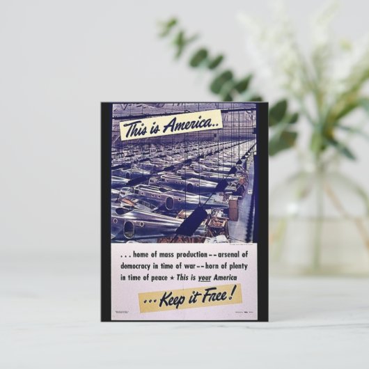 Carte Postale C'Est L'Amérique Qui La Garde Libre ! (Debout devant)