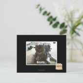 Carte Postale C'est serré. Il aime. (Debout devant)