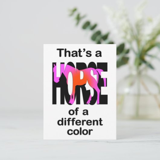 Carte Postale C'est un cheval d'une couleur différente (Debout devant)